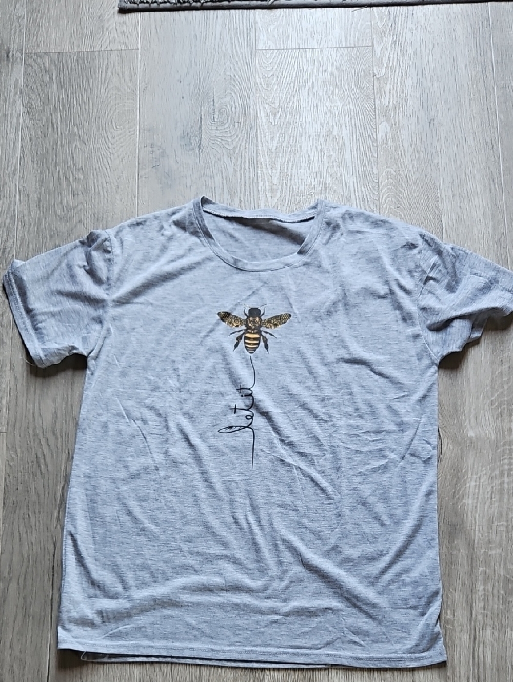 Womans Let It Bee Graphic T-Shirt